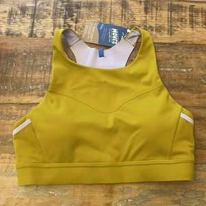 NWT Brooks Sports Bra